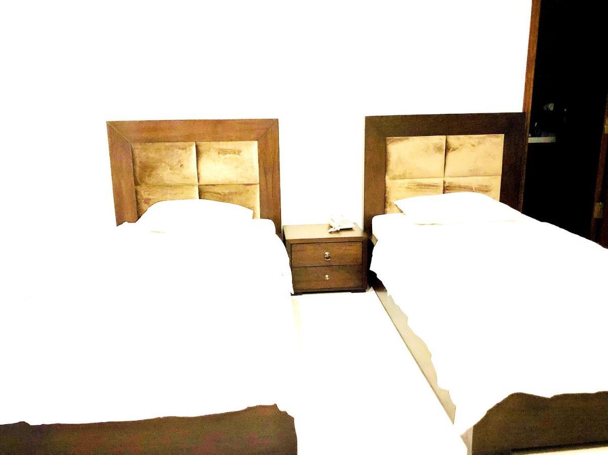 Jade Dragon Hotel Dha ラホール エクステリア 写真