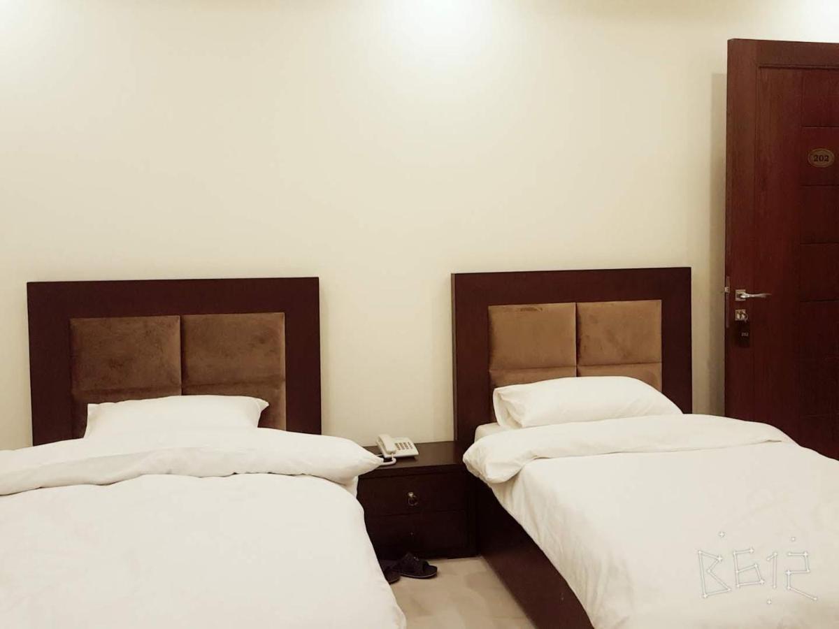 Jade Dragon Hotel Dha ラホール エクステリア 写真